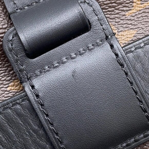 LOUIS VUITTON Utility side bag Monogram / Solar Powered Ray Noir M44428 - Picture 7 of 16